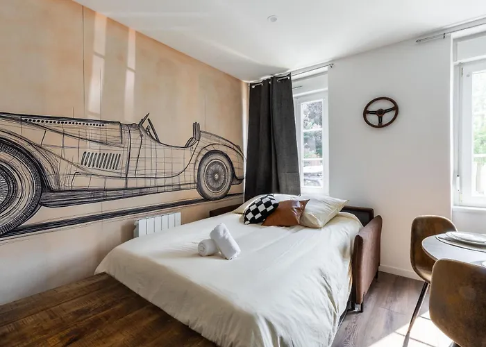 Апартаменты Automobile *